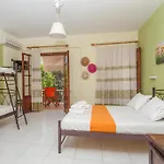 Ionio Sea Poros 3* Mikros Gialos