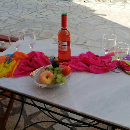 Ionio Sea Poros 3* Mikros Gialos