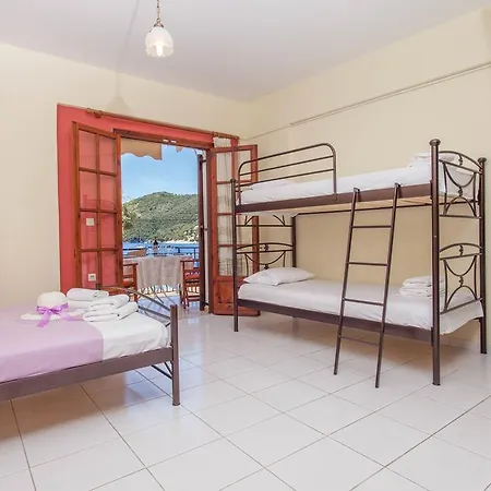 Ionio Sea Poros Aparthotel Mikros Gialos