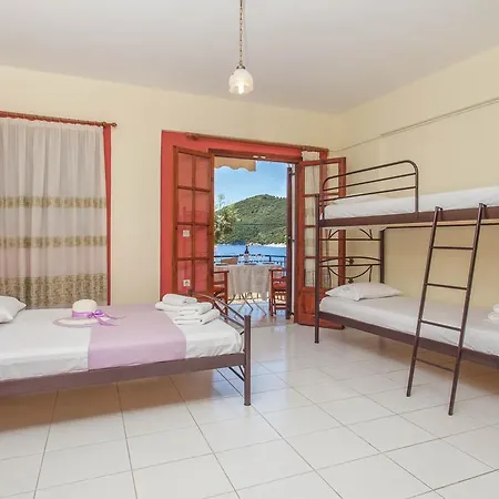 Ionio Sea Poros * Mikros Gialos